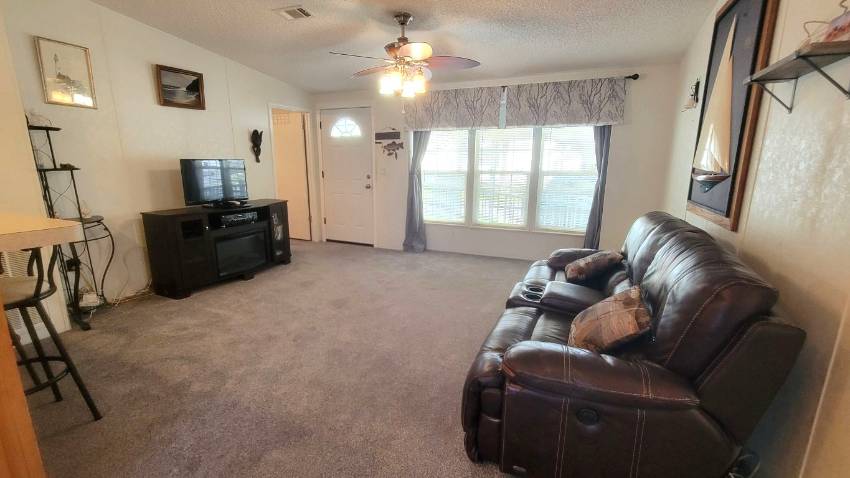 519 Leyland Cypress Way a Winter Haven, FL Mobile or Manufactured Home for Sale